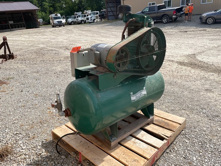 #8321-•-rol-air-3-phase-air-compressor-image-3