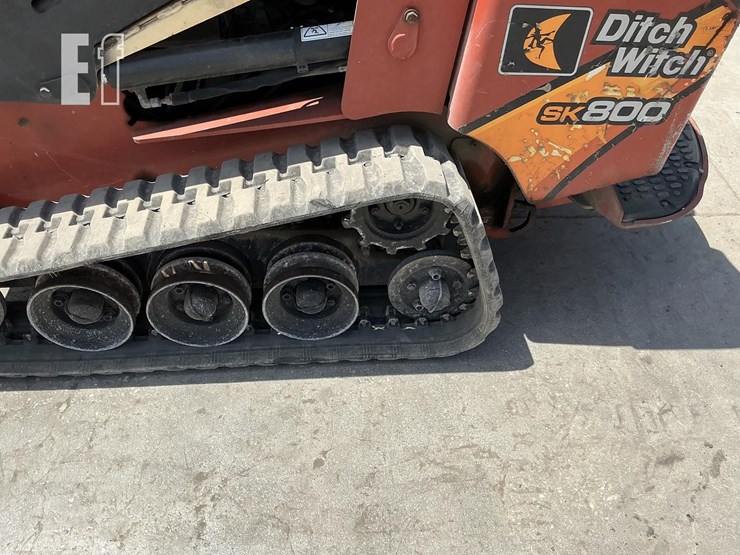 2018-ditch-witch-sk800-image-9