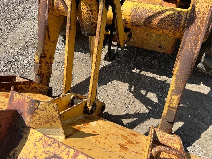 john-deere-310d-image-11