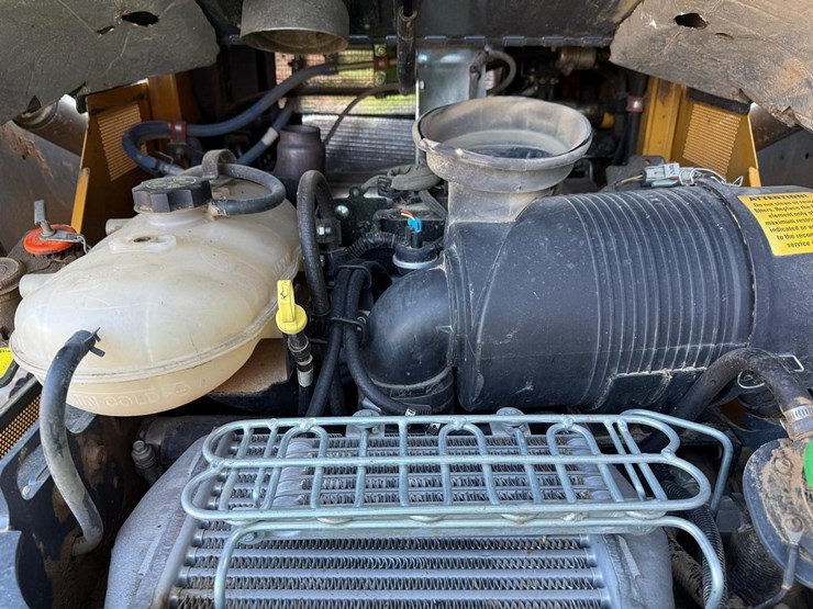 2023-deere-333g-image-16