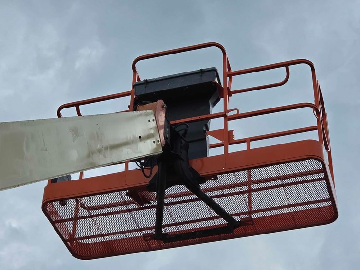 jlg-400s-image-7