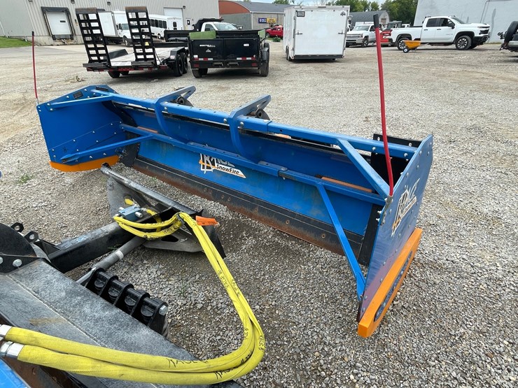 #4873-•-2023-kage-snowfire-10'-universal-mount-snow-pusher-image-1