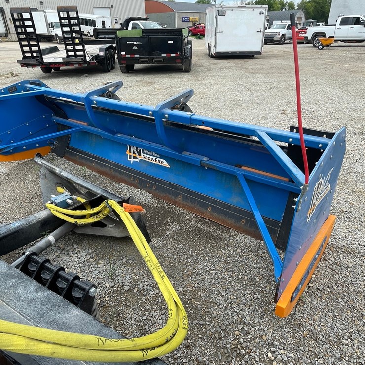 #4873 • 2023 Kage SnowFire 10' Universal Mount Snow Pusher