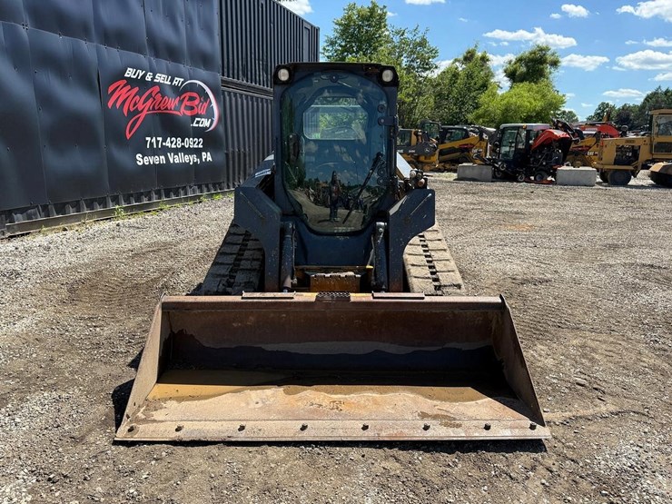 deere-323d-image-7