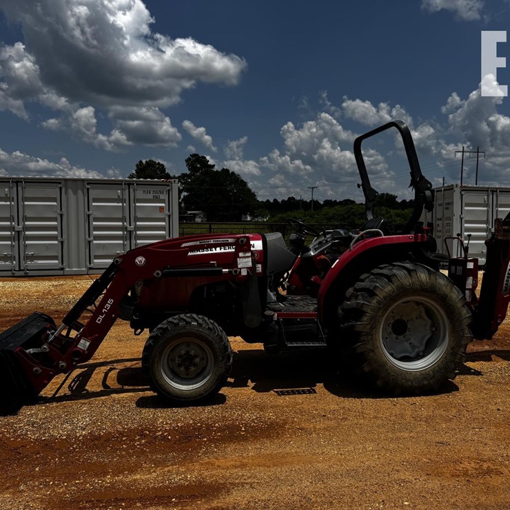 MASSEY-FERGUSON 1749