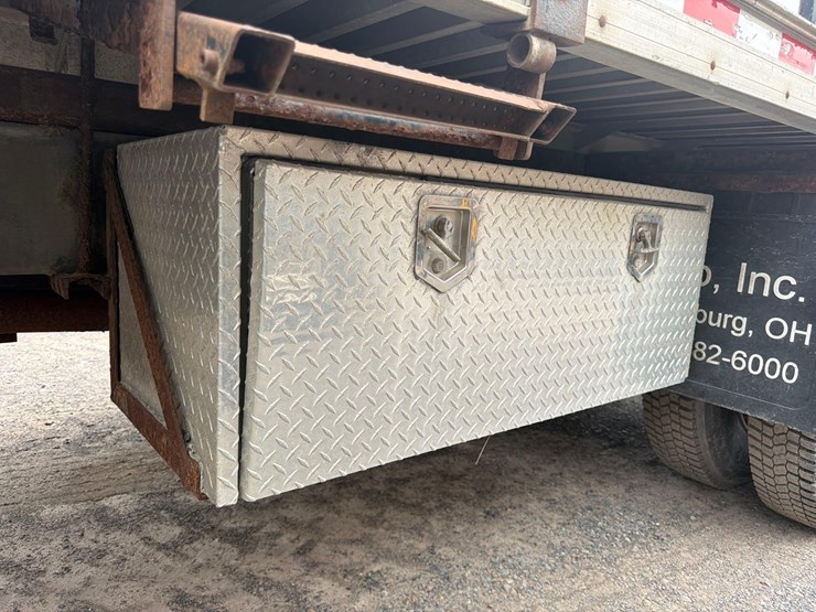 2006-ford-f750-image-8