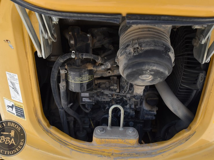 2020-deere-35g-image-39