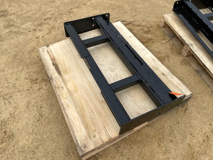 #2002-•-new-wolverine-pallet-fork-frame-image-1