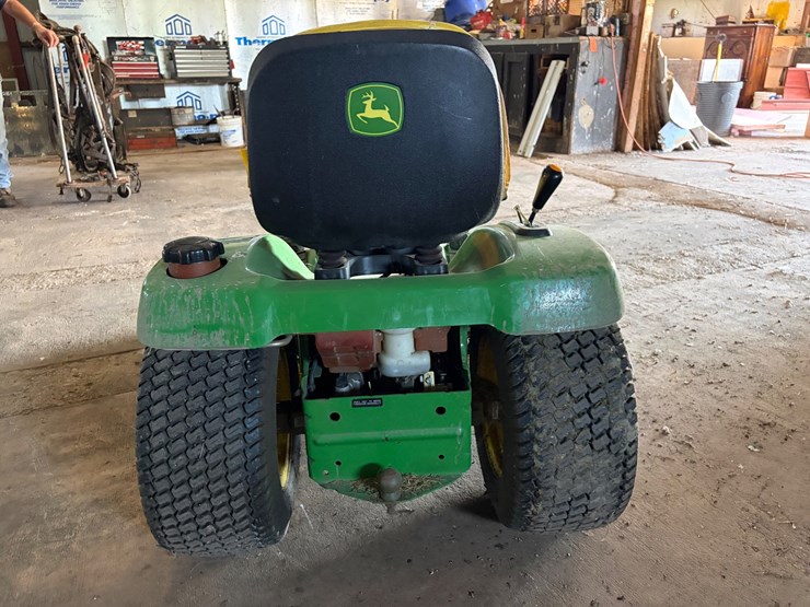 john-deere-235-image-4