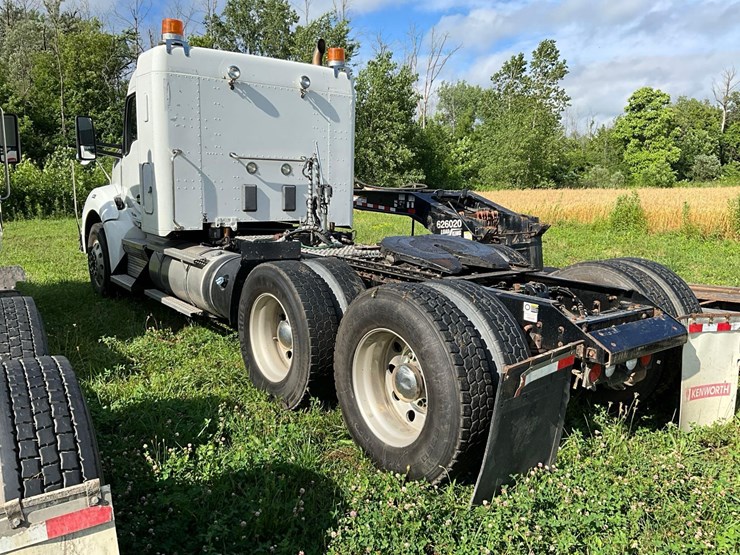 2021-kenworth-t880-image-4