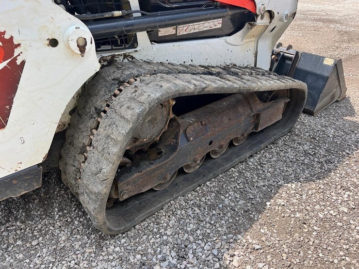 2022-bobcat-t550-image-16