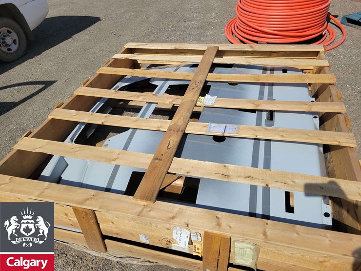 crate-of-a-bus-panel..96"x104"-image-4