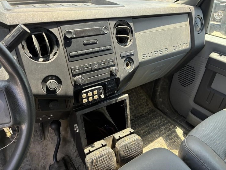 2011-ford-f250-image-18
