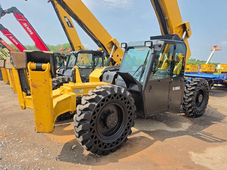 caterpillar-tl1055-image-2