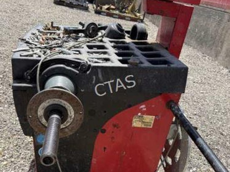 #62-•-corghi-em8540-tire-balancer-machine-image-3