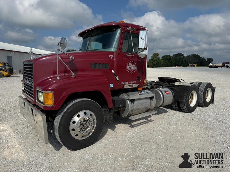 2000-mack-ch600-image-1