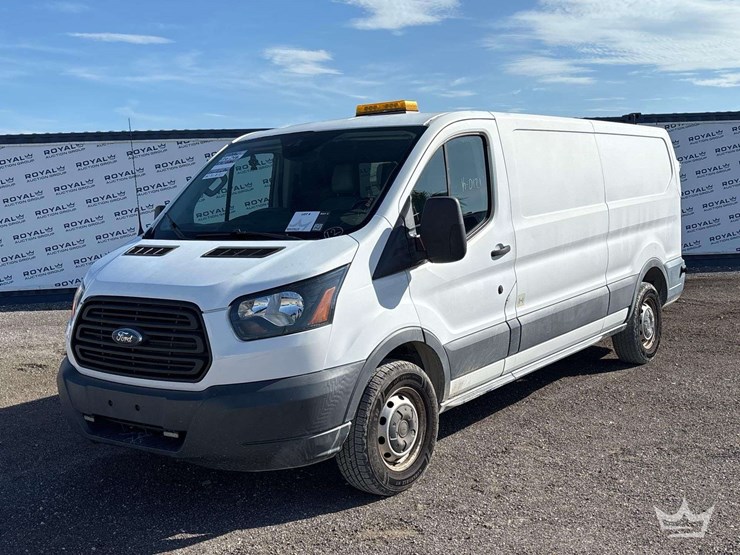 2016-ford-transit-image-1