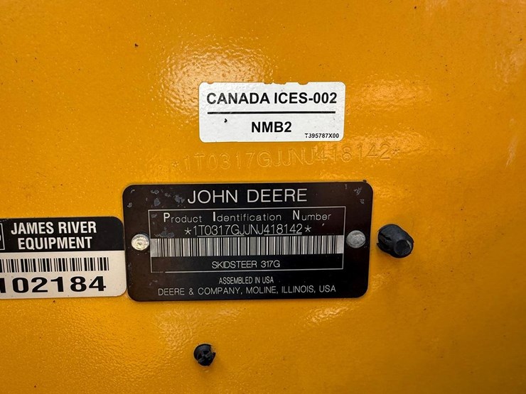 2022-deere-317g-image-26