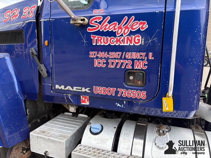 2013-mack-chu613-t/a-day-cab-truck-tractor-image-19