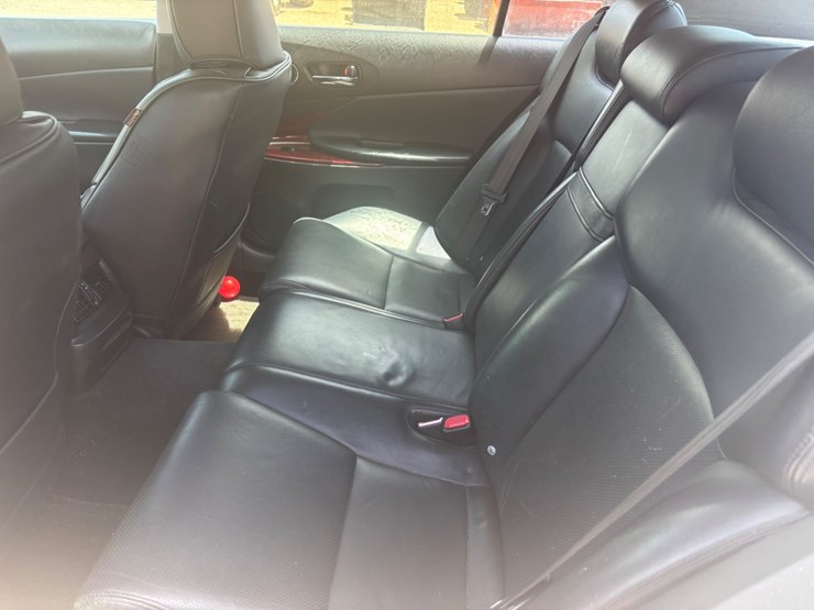 #84005-•-2005-lexus-gs300-image-7