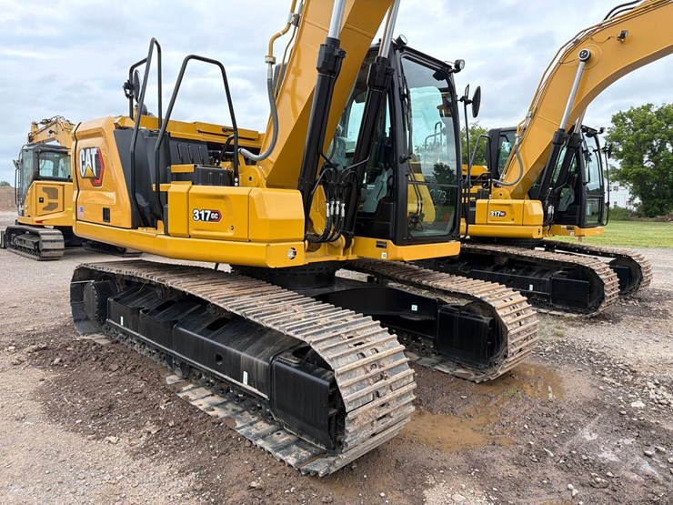caterpillar-317-image-5