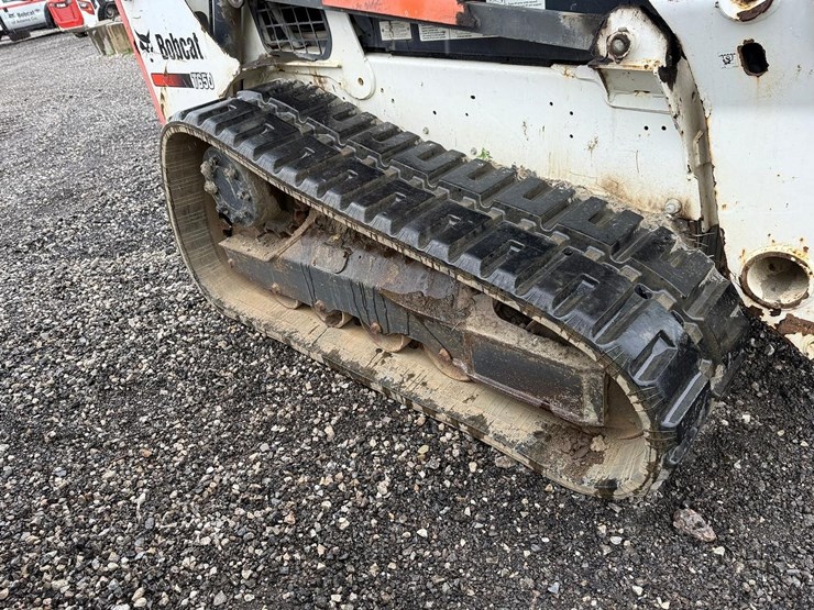2015-bobcat-t650-image-12
