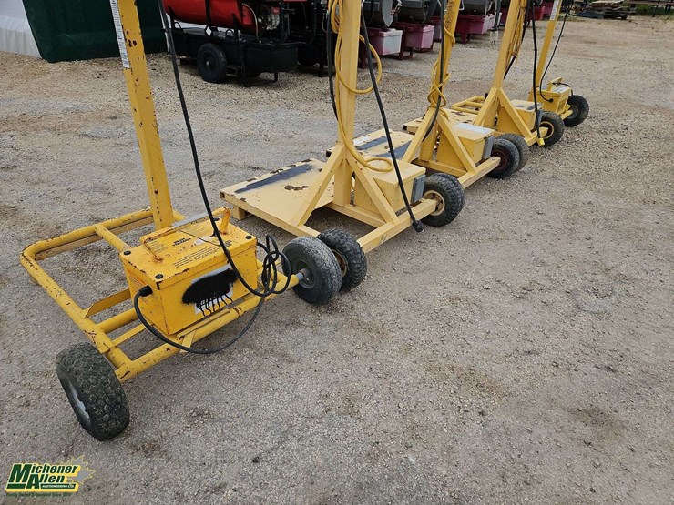 lot-of-5-bulldog-tower-lights-image-4