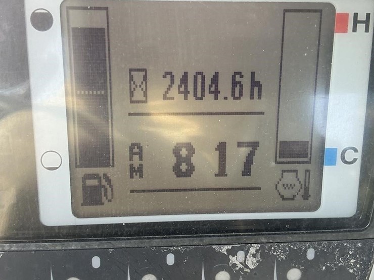 2021-kubota-kx040-4-image-16