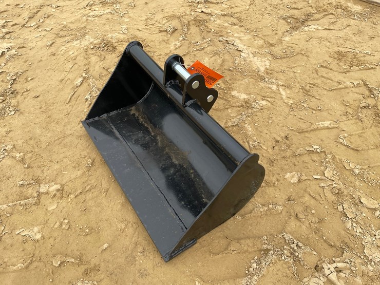 #2058-•-new-mini-24"-bucket-attachment-image-1