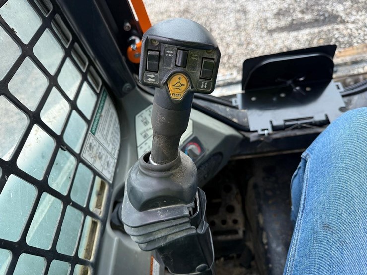 bobcat-t450-image-26