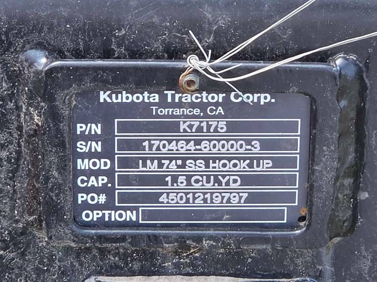 2026-kubota-r640-image-11