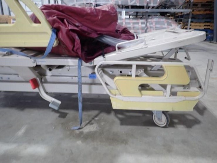 hill-rom-century-medical-bed-image-11