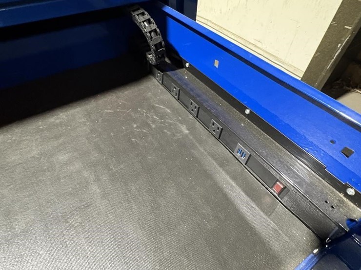 matco-4225rp-56"-toolbox-w/power-image-4