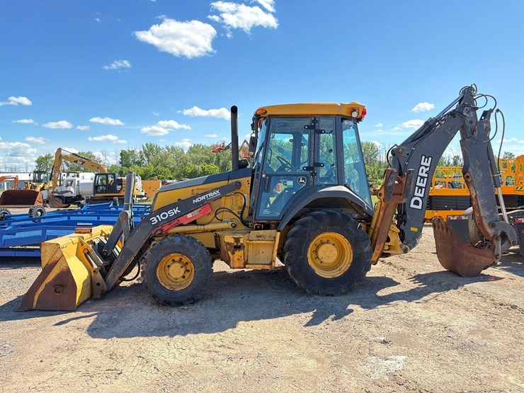 john-deere-310-image-1