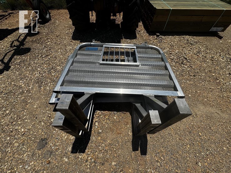 merritt-aluminum-headache-rack-image-1