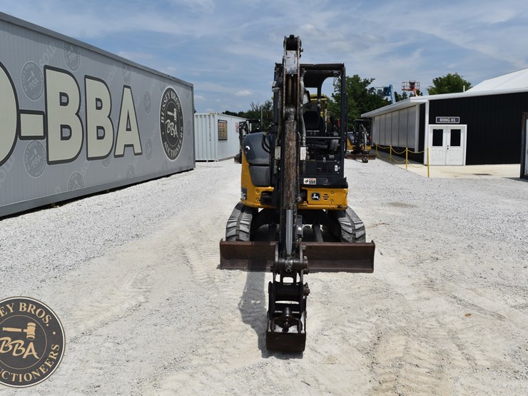 2020-deere-35g-image-8