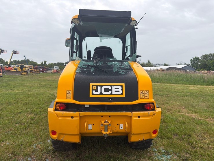 2021-jcb-409-image-9