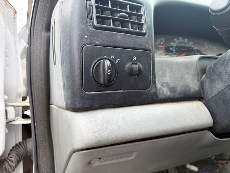 2006-ford-f750-image-19