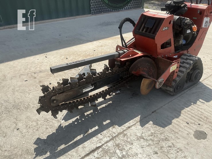 2017-ditch-witch-c24x-image-12