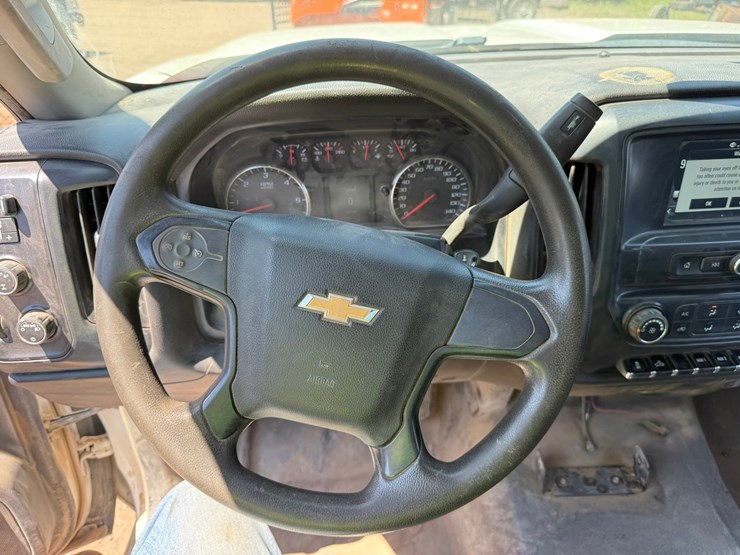 2019-chevrolet-2500hd-image-60
