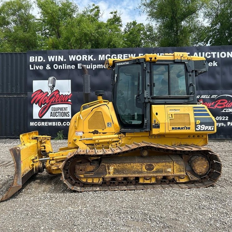 2016 KOMATSU D39PXI-24