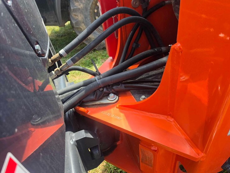 2026-kubota-r640-image-8