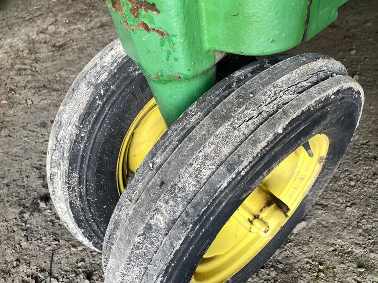 john-deere-model-b-image-14