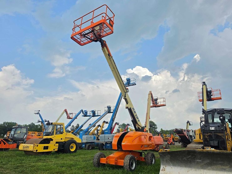 jlg-400s-image-1