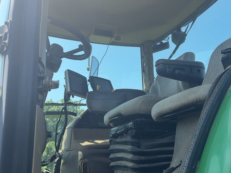 john-deere-8420-image-16