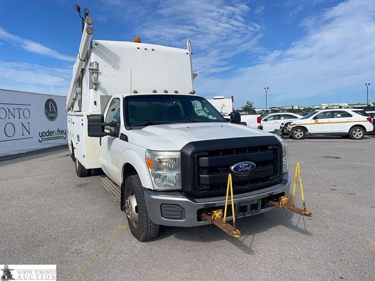2011-ford-f350-image-3