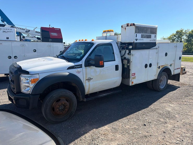 2016-ford-f550-image-2