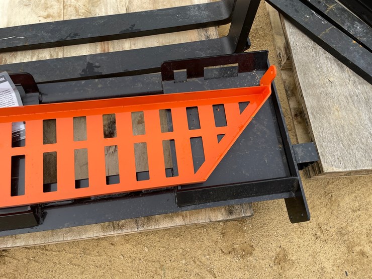 #2006-•-new-wolverine-skid-steer-pallet-fork-frame-with-forks-image-6