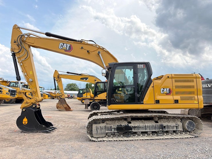 caterpillar-320-image-1