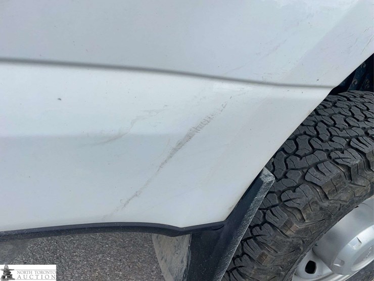 2021-ford-f250-image-28